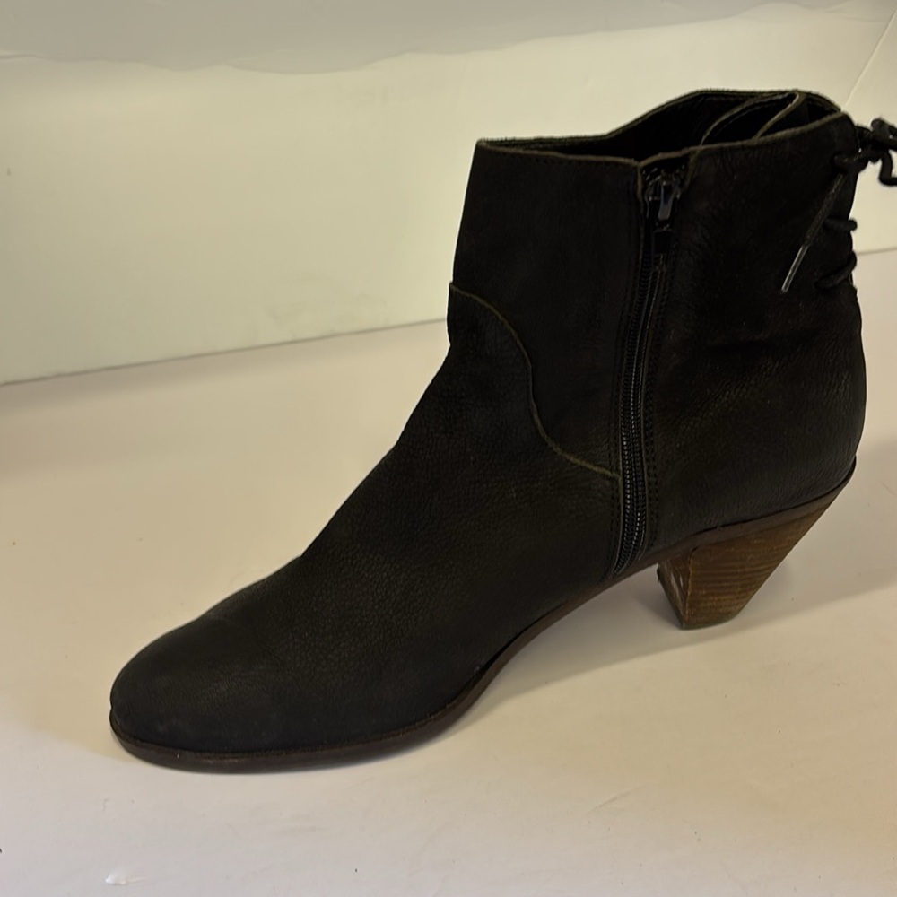 Lucky Brand Jalie Black Suede Ankle Lace Up Healed Bootie - Picture 9 of 12